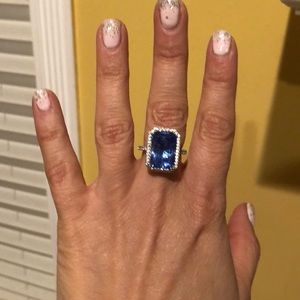 Hsn gorgeous blue ring size 6